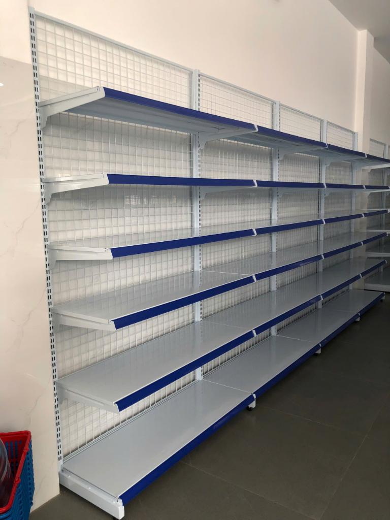 Những Lưu Ý Quan Trọng Khi Mua Kệ Siêu Thị