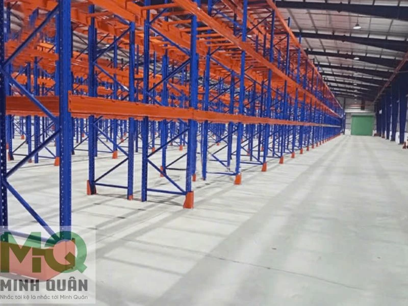 ​​​​​​Kệ tải nặng tối ưu không gian lưu trữ