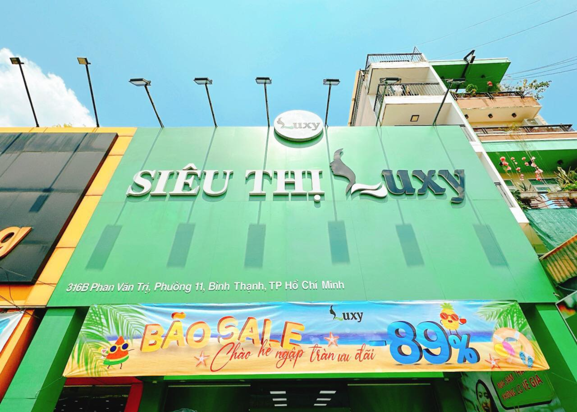 Dự án lắp đặt kệ siêu thị cho thương hiệu bánh Luxy