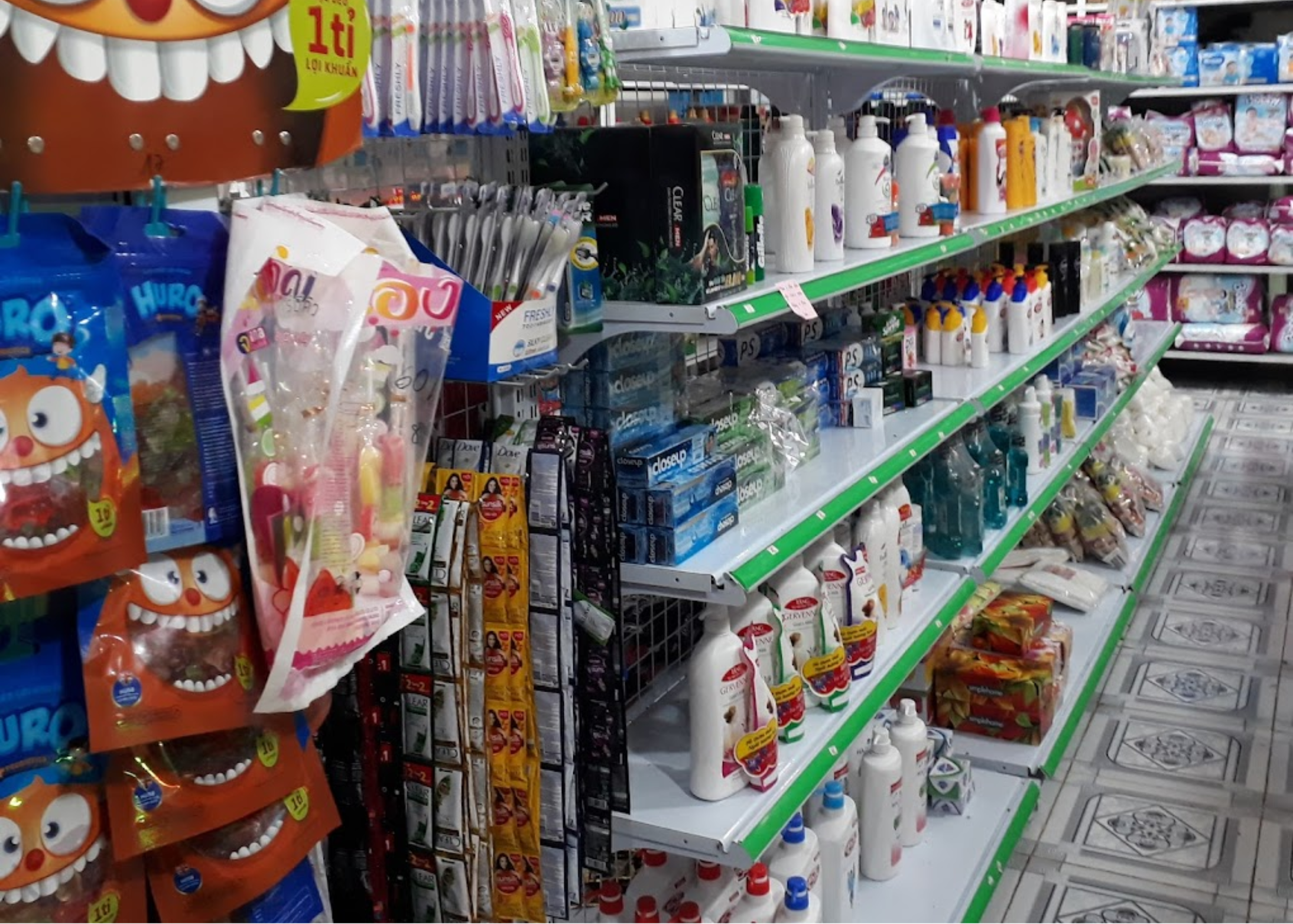 Lắp đặt kệ cho Siêu thị mini Phương Uyên Trảng Bom Đồng Nai