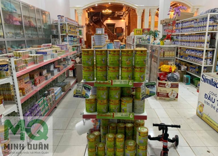 kệ siêu thị mini nên chọn loại nào