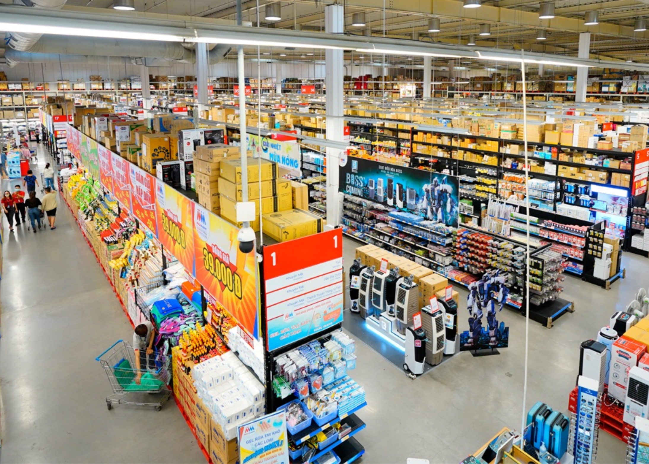 Lắp đặt kệ siêu thị tại MM Mega Market Biên Hòa