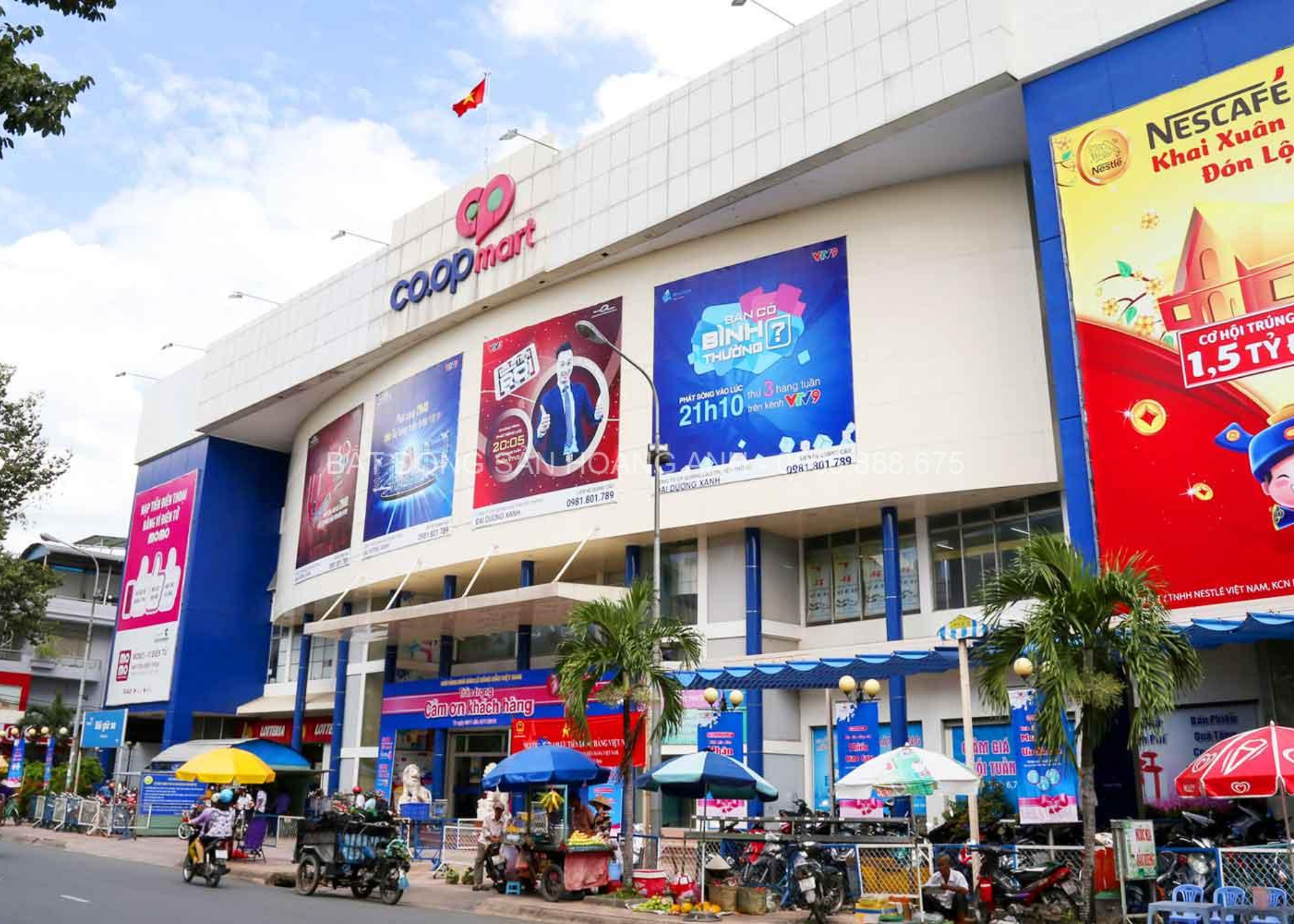 Lắp đặt kệ siêu thị tại CO.OP Mart Tân An Long An