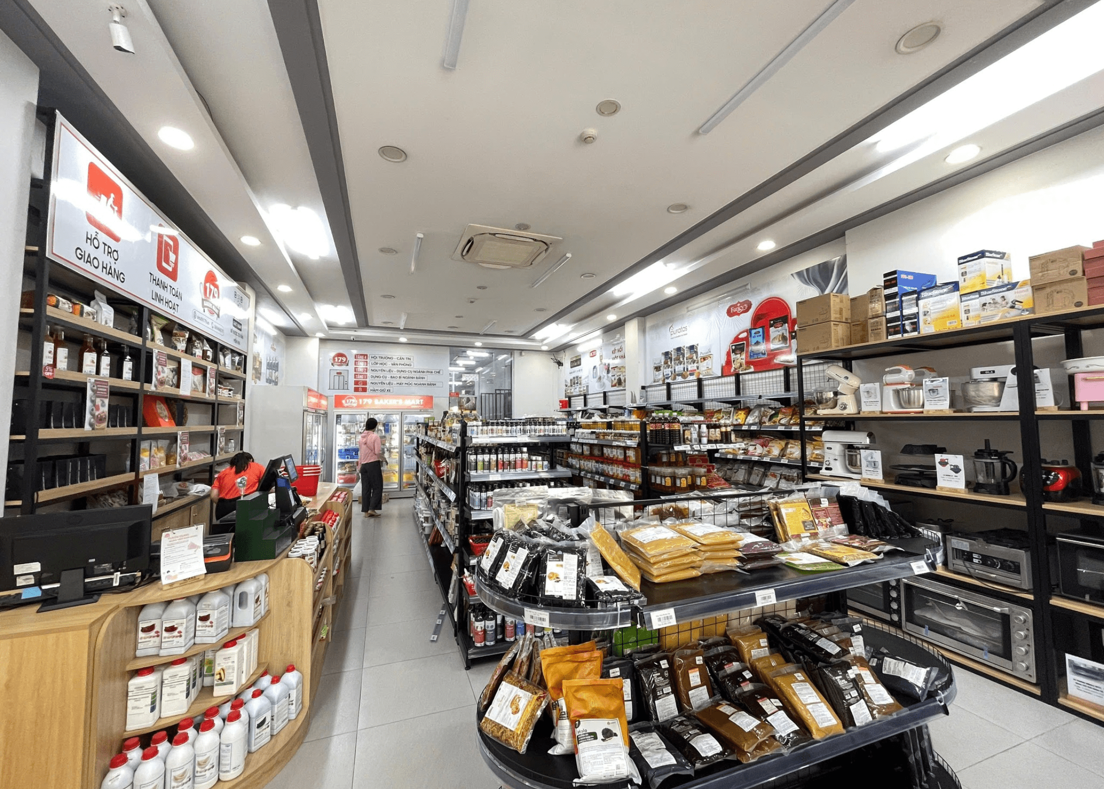 Lắp đặt kệ siêu thị tại 179 Baker’s Mart Biên Hòa