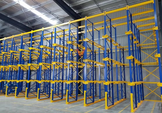 Kệ Drive-in phù hợp với kho nào? Ứng dụng thực tế theo từng ngành